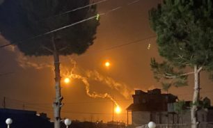 حريق كبير في حرش ديس وقنابل مضيئة فوق القرى جنوبًا image